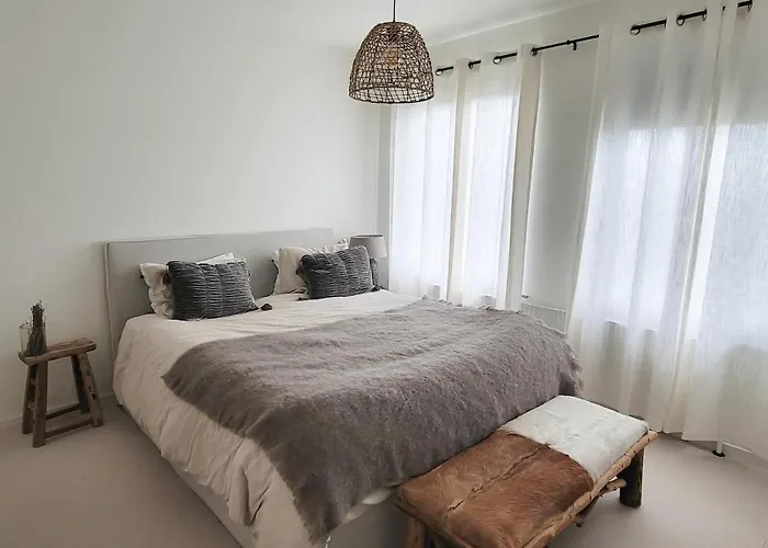 Springlands Farm Villa *