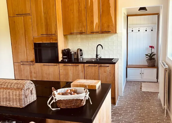 Springlands Farm Villa *